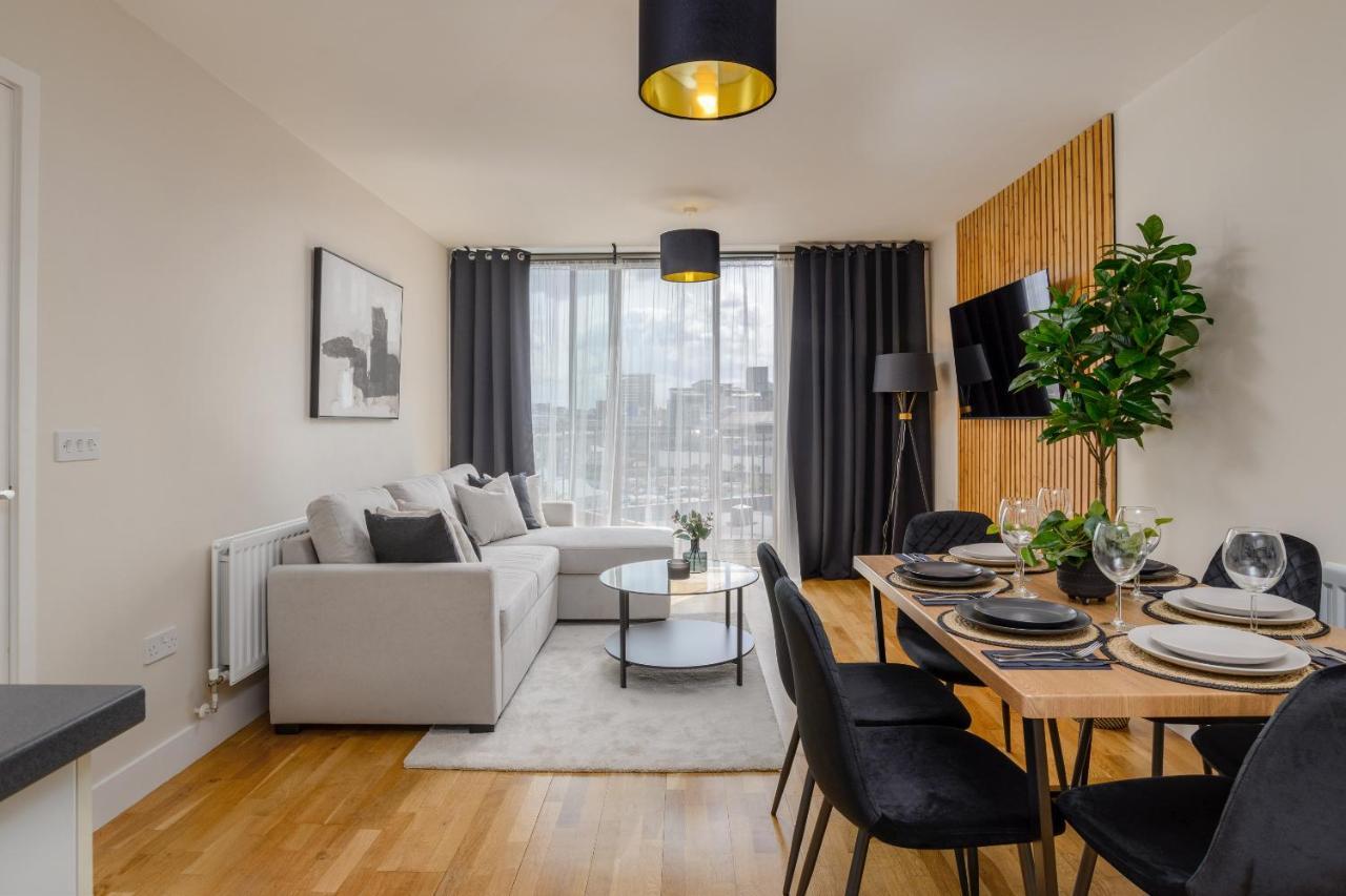 Premium Apartment - Allocated Parking - Great Location بلايموث المظهر الخارجي الصورة